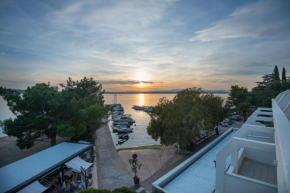  B&B Galija  Цриквеница